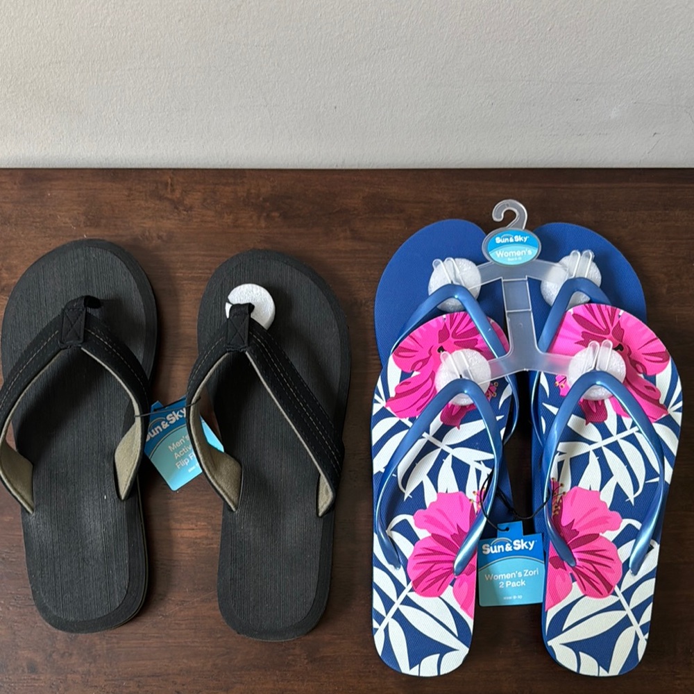 Sun & Sky Flip Flop Set - Black and Floral sandals